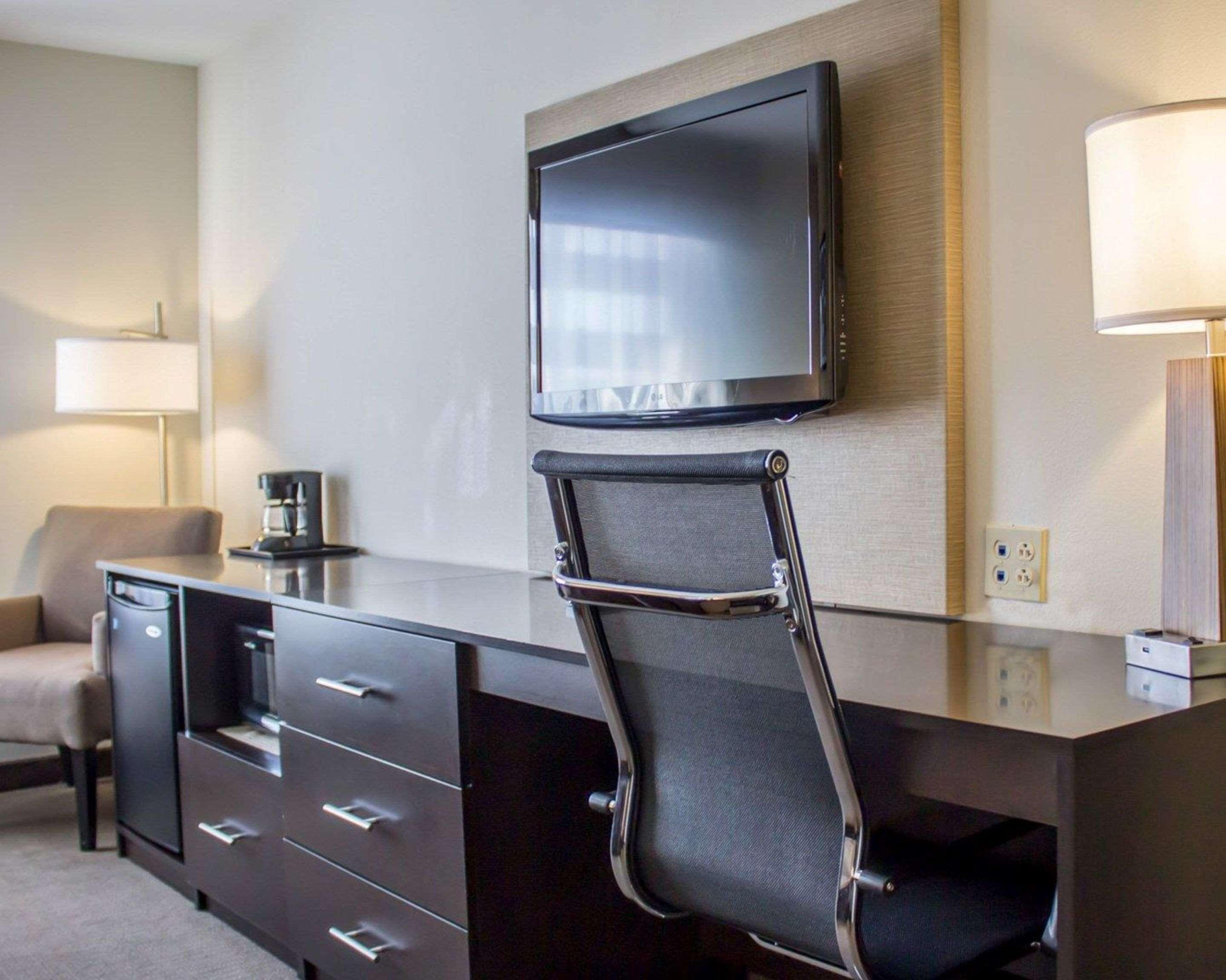 Sleep Inn & Suites Moundsville - Wheeling Εξωτερικό φωτογραφία