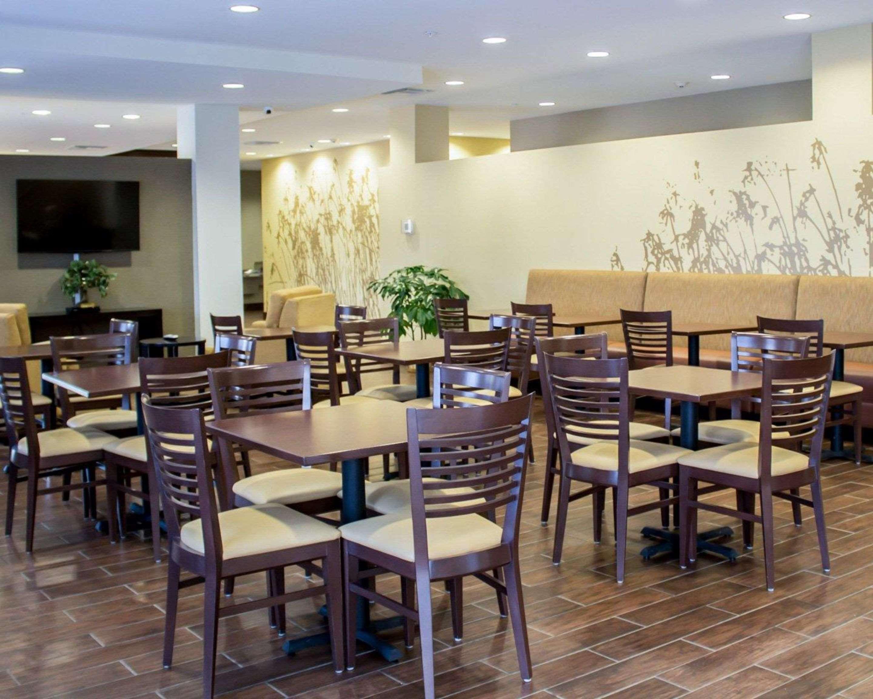 Sleep Inn & Suites Moundsville - Wheeling Εξωτερικό φωτογραφία